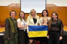 Oksana Potapova, Anna Lysiak, Valentyna Beliakova, Galyna Kotliuk, Kateryna Pryimak (v.l.n.r.)