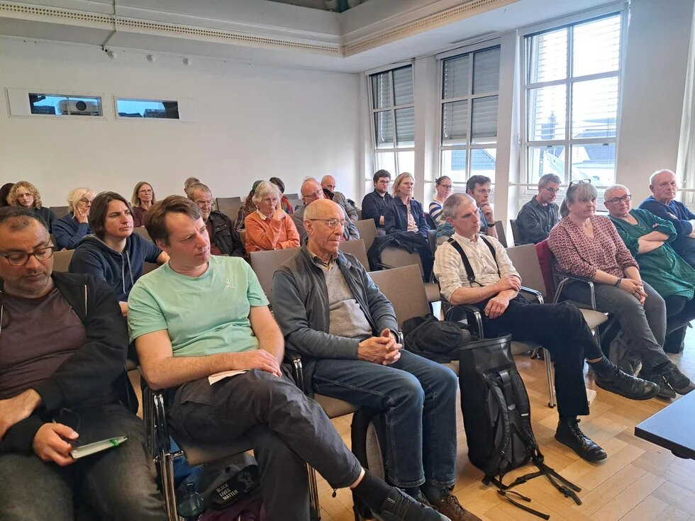 Veranstaltungspublikum bei der Lesung und Diskussion mit Christopher Wimmer am 10. April 2026 im städtischen Kulturzentrum PFL, Oldenburg